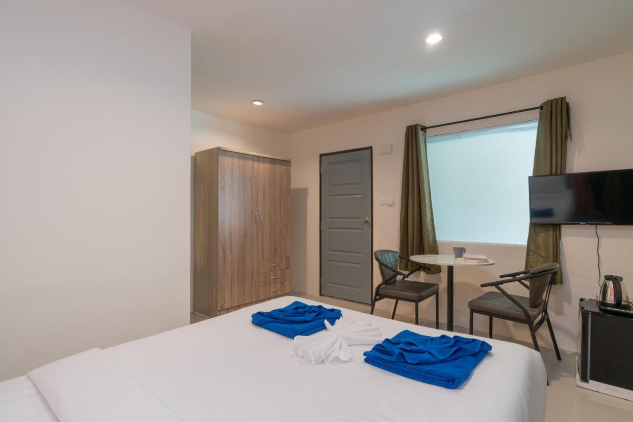 Grey Door Hotel Patong Exterior foto