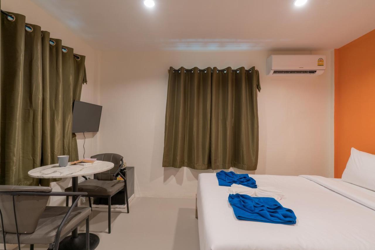 Grey Door Hotel Patong Exterior foto