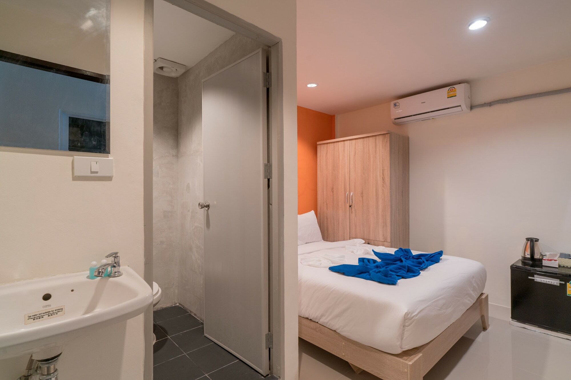 Grey Door Hotel Patong Exterior foto